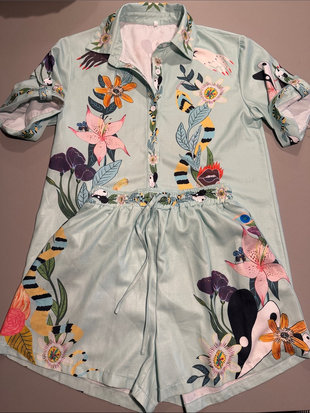 Floral & Snake Print Button-Up Shirt in Mint Green with shorts SET**
